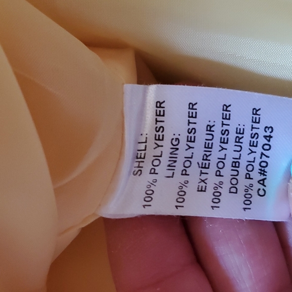 Calvin Klein Pale Yellow Peplum Hem 3 Button Blazer Size 10 - Picture 9 of 13